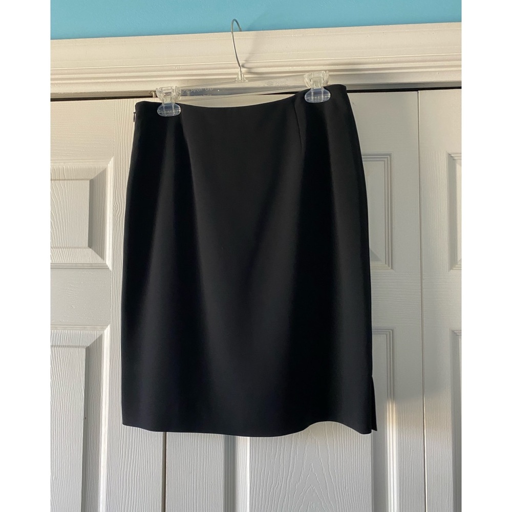 Ann Taylor Petites classic black knee length skirt
